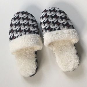 Vera Bradley Scottie Dog Fleece Slippers (L 9-10)